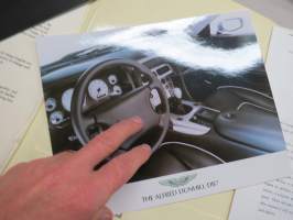 Aston Martin - Alfred Dunhill -esittelykansio