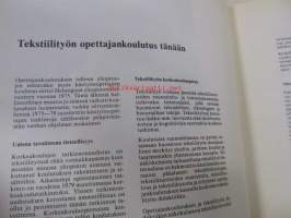 Vuosisata käsityönopetusta 1881-1981