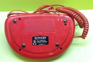Punainen retro lankapuhelin - MARK. (sisutuselementti, koriste, keräily)