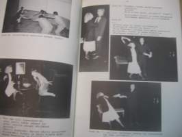 Runous- ja teatteriteemoja