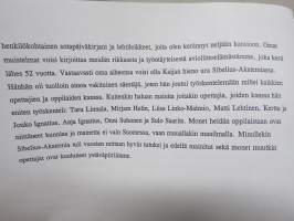 Rakas Kaijani - Elämää viipurilaisen pianistin rinnalla - Kaija &amp; Veikko Kakkuri elämäkerta, suurelta osin myös sotakuvausta -omakustanne