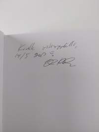 Musta aukko : teesejä Brysselin ja Wall Streetin seinille (signeerattu, tekijän omiste)
