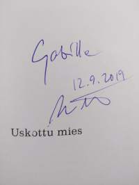 Uskottu mies (tekijän omiste, signeerattu)