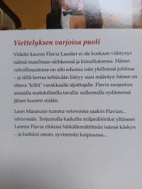 Harlequin Romantiikka - Viettelyksen varjoisa puoli