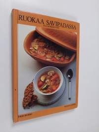 Ruokaa savipadassa