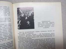 Merisotakoulu 1930-1970, sisältää kurssien oppilasmatrikkelit