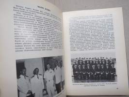 Merisotakoulu 1930-1970, sisältää kurssien oppilasmatrikkelit