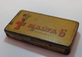 Malta  -  tupakka-aski peltiä 6x11x2 cm  valmistettu 1912-55