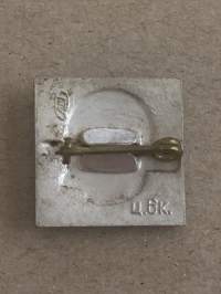 Lenin 100v pinssi /rintamerkki.
