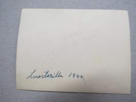Lotta - Luostarilla 1944 -valokuva