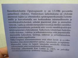 Rannikkotykistön Opistoupseerit ry 1896-2001, sisältää matrikkelin