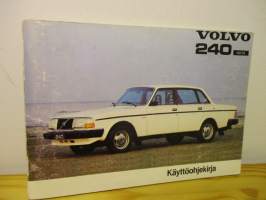 Volvo 240 sarja - Käyttöohjekirja 1982