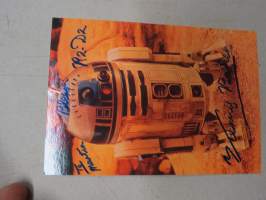 Kenny Baker - R2-D2, 2 kpl kortteja, toisessa omiste ja nimikirjoitus