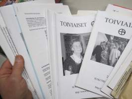 Toiviaisten sukuseura / Toiviaiset - Toiviainen -sukuseuramateriaalia kansiollinen, lehtiä ym. mukana mm. jokin käsikirjoitus, katso kuvista!