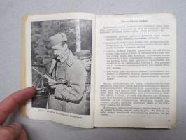 Asemiehen taskukirja - tieto- ja muistikirja asemiehille