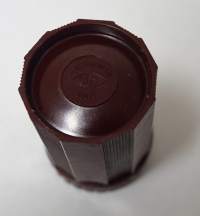 DUX 9207-N Made in Germany - kynänterotin 6x4 cm vanhaa muovia bakeliittia