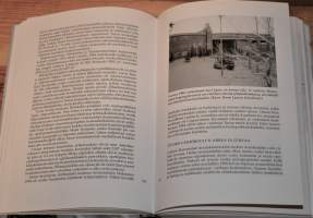 Tulevaisuutta rakentamassa  Turun Lyseo 1903 - 2003
