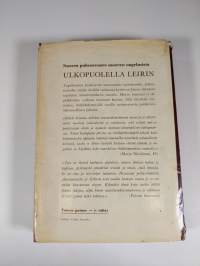 Ulkopuolella leirin