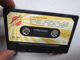 20 valssin helmeä 2 - Levytyottajat MK 1256 -C-kasetti / C-cassette