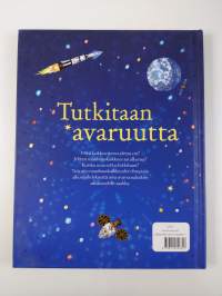 Tutkitaan avaruutta : yli 50 avautuvaa läppää &amp; tähtikarttavihko (vihko puuttuu)