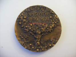 Opistotyö 1899-1974 / Opistolehti 1923-1973  ( Kaija-Riitta Iivonen  ) mitali 70 mm ,   taidemitali  kotelossa