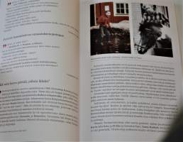Täyttä laukkaa Tuomarinkylän ratsastuskoulu 1968-2008 Juhlakirja