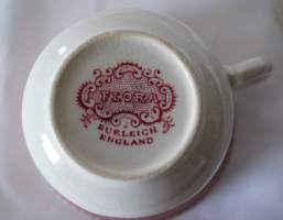 Flora Burgleich England  kahvikuppi, lautanen ja pullalautanen  &quot;Äidille&quot;