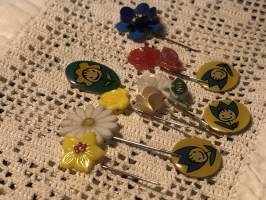 Kukka rintamerkit/pinssit