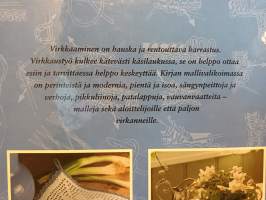 Iloinen virkkauskirja