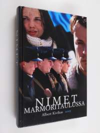 Nimet marmoritaulussa