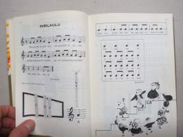 Tie musiikkiin - Musica  II, laulukirja nuotein