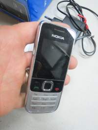 Nokia 2730 matkapuhelin / cell phone