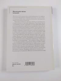 Menneisyyden tulkinta kertomalla : muistelupuhe oman historian ja kokemuskertomusten tuottamisprosessina