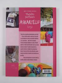Meidän perheen askartelukirja