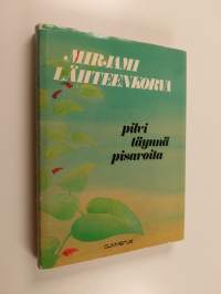 Pilvi täynnä pisaroita : valitut runot