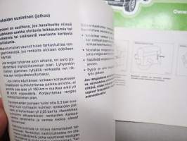 Toyota Corolla FWD -käyttöohjekirja