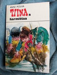 Tiinaa harmittaa