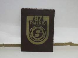 Pahkis ´87 -hihamerkki