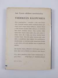 Maailmanteatteri : runoja