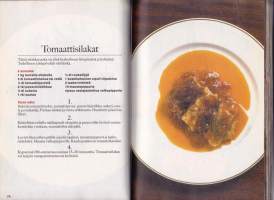 Paras keittokirja. No 7. Perinteisiä ja uusia jouluruokia, makeisia ja jälkiruokia, uuden vuoden juhlaherkut ; Kokkikoulu: Crème caramel askel askeleelta