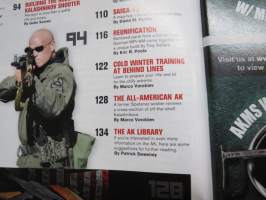 Kalashnikov AK47 - Guns &amp; Ammo Complete Book -aselehden erikoisnumero, keskittyy Kalashnikov-kivääriin ja sen historiaan, eri versioihin ja nykypäivään