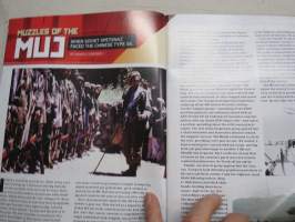 Kalashnikov AK47 - Guns &amp; Ammo Complete Book -aselehden erikoisnumero, keskittyy Kalashnikov-kivääriin ja sen historiaan, eri versioihin ja nykypäivään