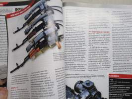 Kalashnikov AK47 - Guns &amp; Ammo Complete Book -aselehden erikoisnumero, keskittyy Kalashnikov-kivääriin ja sen historiaan, eri versioihin ja nykypäivään