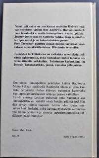 3 etsivää ja linnunpelätin