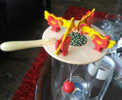 Puulelu - nokkivat kanat