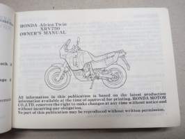 Honda XRV750 owner´s manual -käyttöohjekirja englanniksi, hollanksi ja espanjaksi, sähkökaavio mukana