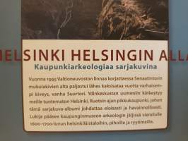 Helsinki Helsingin alla