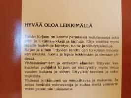 Lystiä leikkiä - perinnettä ja perinneleikkejä