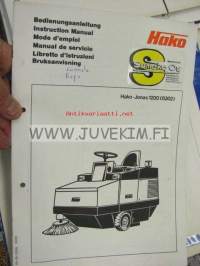 Hako Hako-Jonas 1200 (6302) harjakone -käyttöohjekirja, varaosaluettelo, Onan-moottorin ohjekirja ja varaosaluettelo