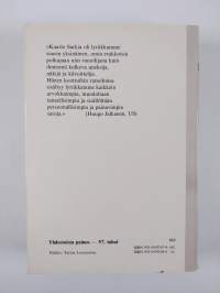 Runot : Kahlittu ; Velka elämälle ; Unen Kaivo ; Kohtalon Vaaka ; Runoja kokoelmien ulkopuolelta ; Suomennoksia